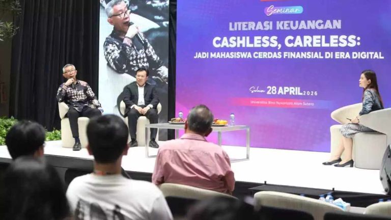 Cashless tapi Careless: Kesenjangan Literasi Bikin Mahasiswa Rentan Terjebak Utang Digital